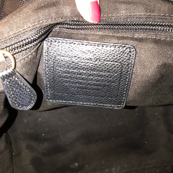 Classic Coach Tote - Picture 4 of 7